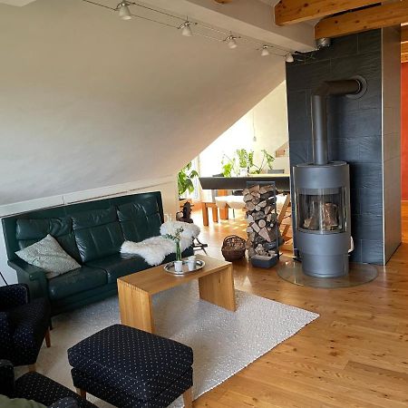 Ferienwohnung Nussbaum-Nest Hausen  Exterior foto